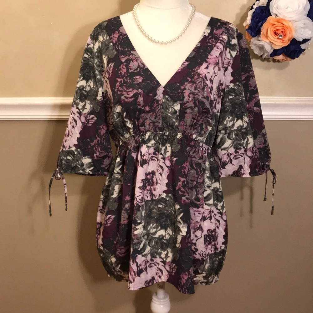 NWOT Ann Taylor LOFT tie sleeve floral top